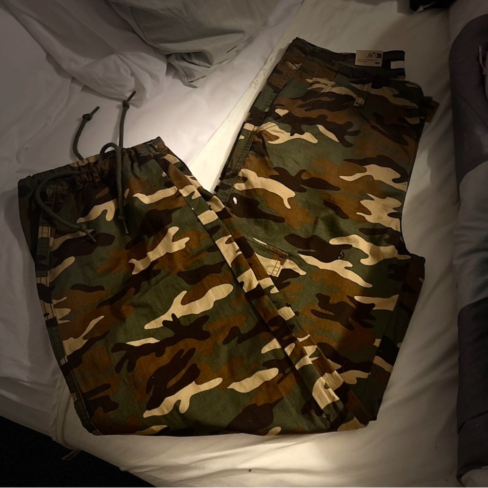 Levi’s Camo 94 Baggy Cargo’s